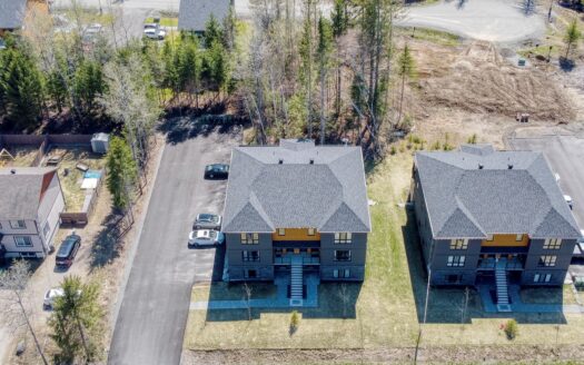 Magnifique 6 plex en condos au cœur de la nature – Mont-Tremblant